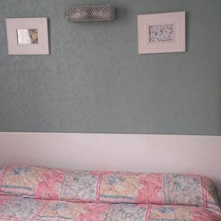 Central Hotel Saint-Priest  Bagian luar foto