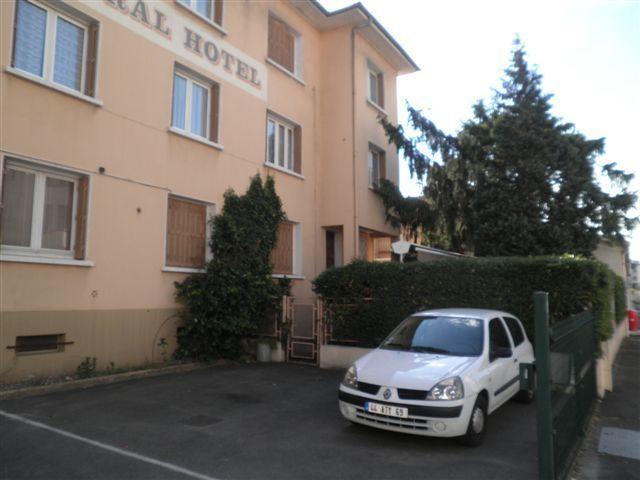 Central Hotel Saint-Priest  Bagian luar foto