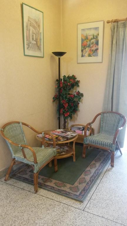 Central Hotel Saint-Priest  Bagian luar foto